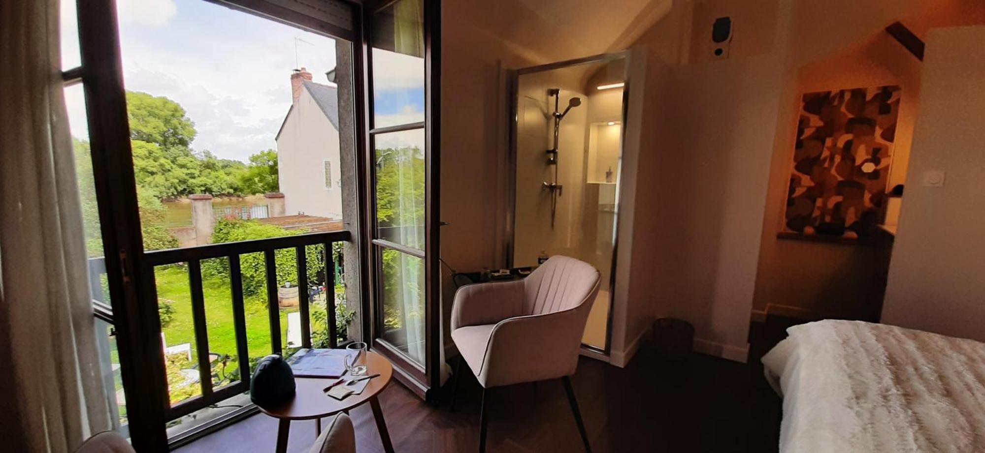 Les Balcons Sur La Loire Bed and Breakfast Chalonnes-sur-Loire Exteriör bild